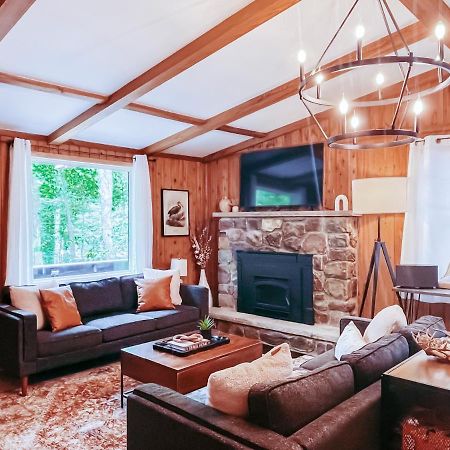 Stylish And Cozy Cabin, Walking Distance To Big Bass Lake Gouldsboro 外观 照片
