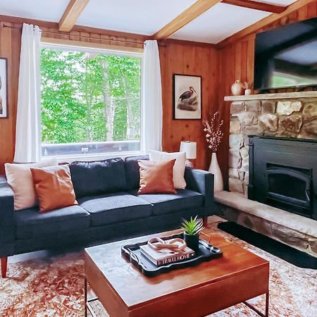 Stylish And Cozy Cabin, Walking Distance To Big Bass Lake Gouldsboro 外观 照片