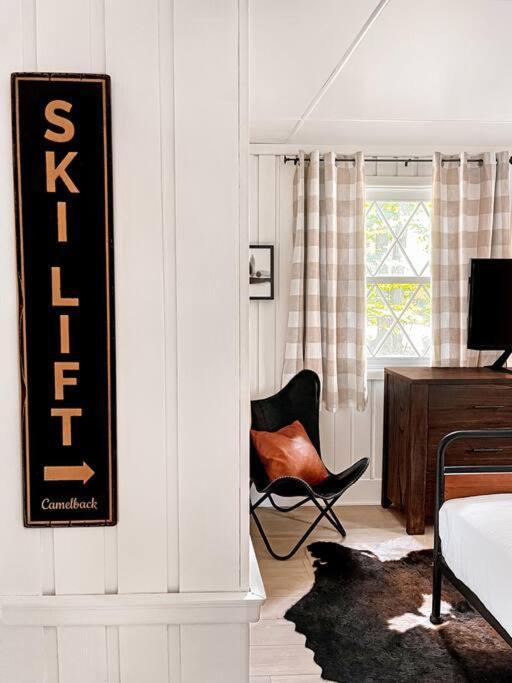 Stylish And Cozy Cabin, Walking Distance To Big Bass Lake Gouldsboro 外观 照片