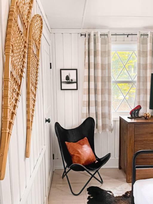 Stylish And Cozy Cabin, Walking Distance To Big Bass Lake Gouldsboro 外观 照片