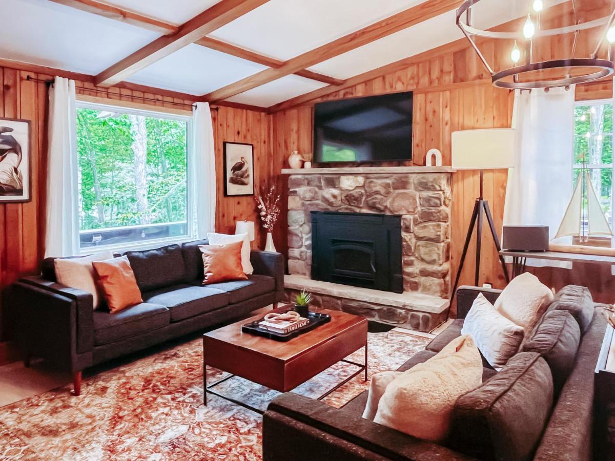 Stylish And Cozy Cabin, Walking Distance To Big Bass Lake Gouldsboro 外观 照片